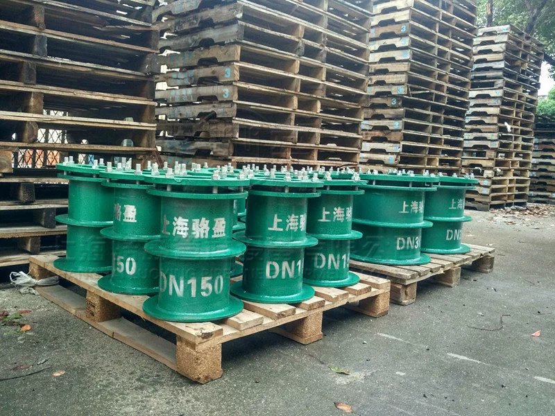 <a href=http://www.www.duoyanjianfei.com target=_blank class=infotextkey>柔性防水套管</a>防水層被破壞的原因